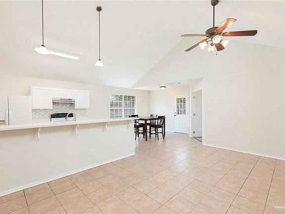 4th image of 3501 Grandora Dr