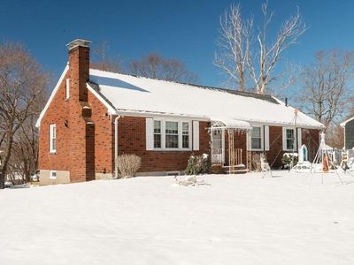 17 Crowdis St, Salem, MA, 01970