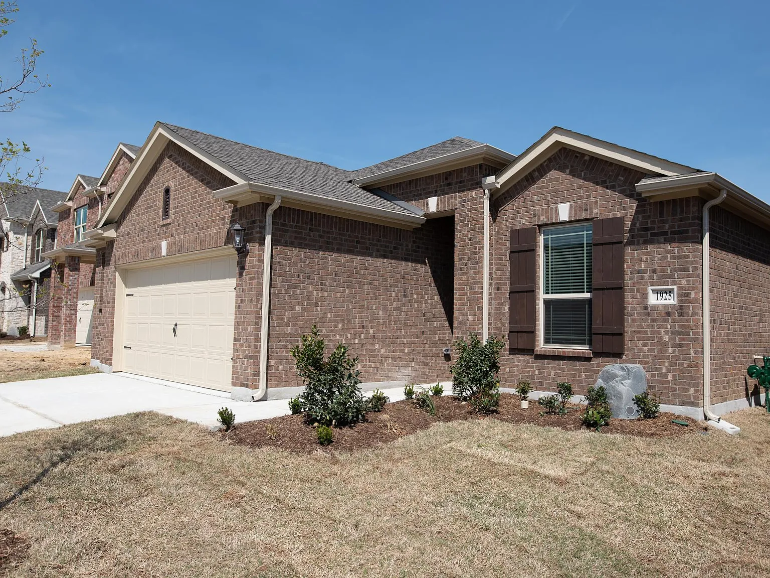 3 bed, 1659 sqft, $2,195 — Photo 3