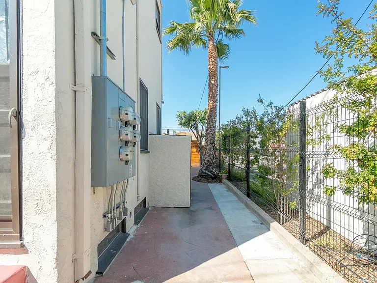 358 Orange Ave #360 — Photo 16