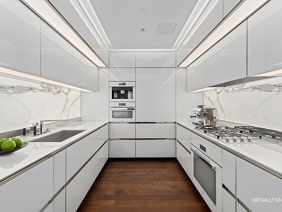 4th image of 53 W 53rd St #16B