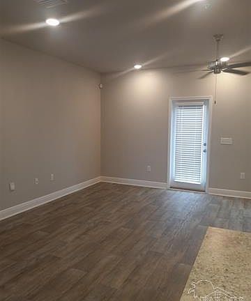 5th image of 6077 Royal Port Ct