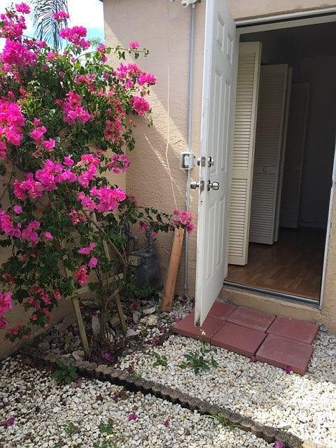 1st image of 10573 NW 51st St