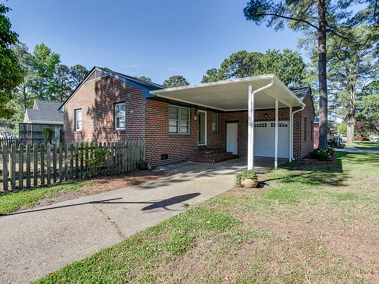 101 Lamper Rd — Photo 2