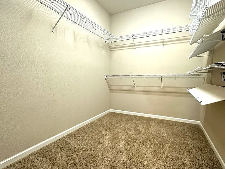 3895 Bethpage St — Photo 21