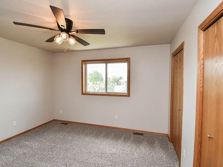 5101 W Cushman St — Photo 22