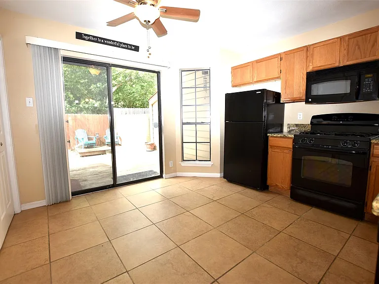 11404 Walnut Ridge Dr #14 — Photo 6