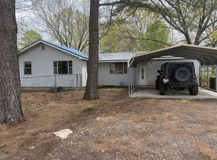 1006 N 12th St, Augusta, AR 72006