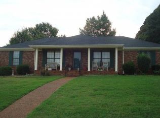 121 Oak Hill Dr, Florence, AL 35633