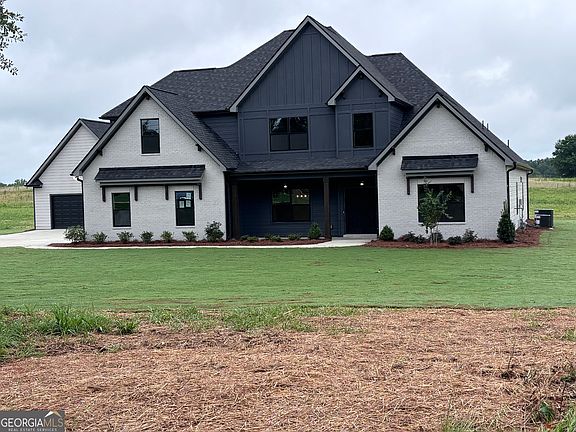 3rd image of 690 Inman Rd #2