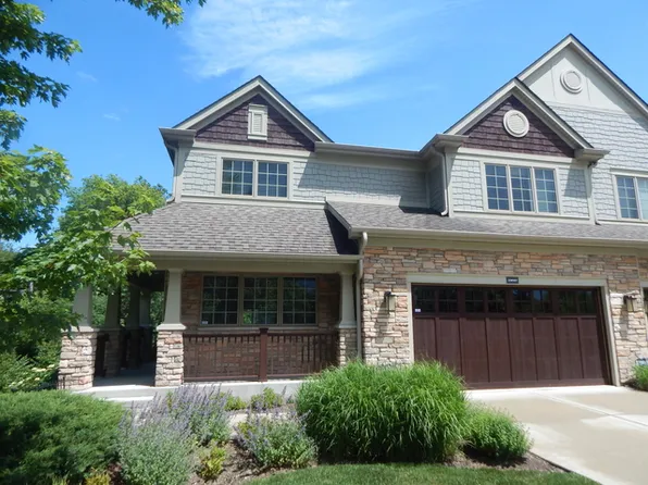 22W407 Crimson King Ln, Glen Ellyn, IL 60137