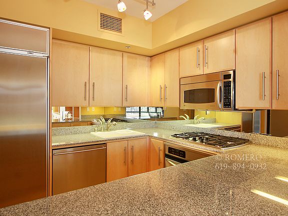 3rd image of 500 W Harbor Dr Unit 617