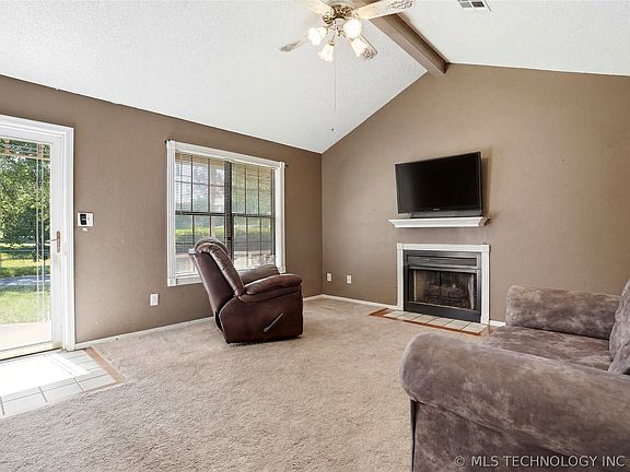 4th image of 1510 Cherry St