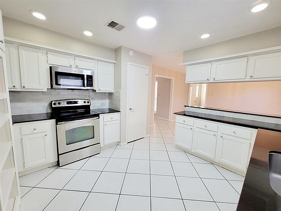 3rd image of 2819 Williams Grant St