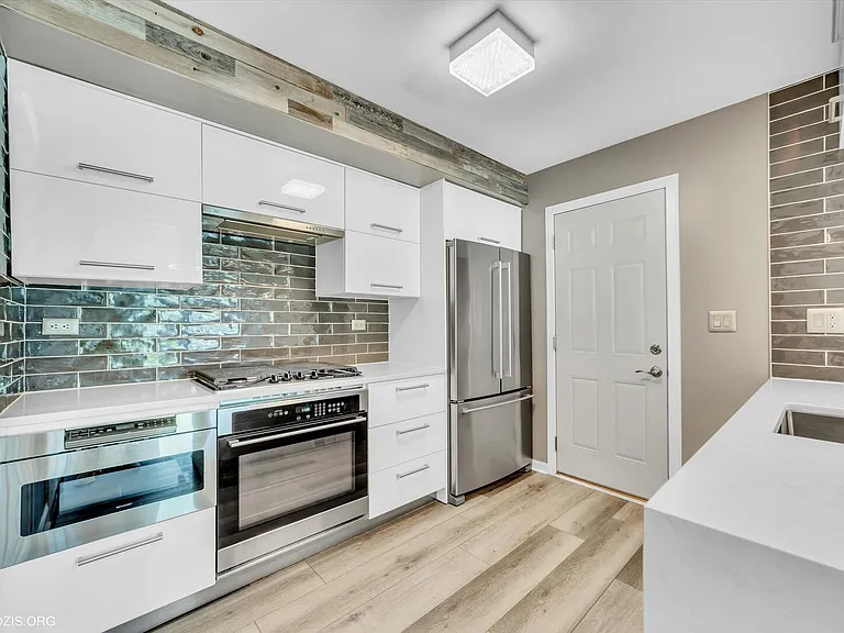 436 Yorktown Ct #436 — Photo 5
