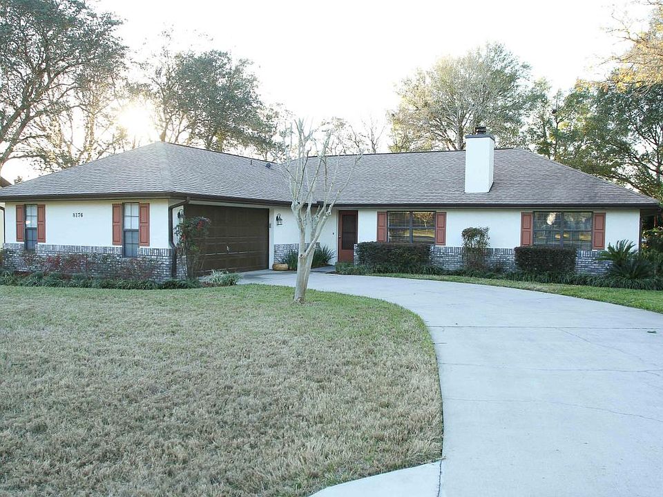 Majestic Oaks Home