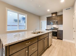 403 Emerald Ave, Grandview, WA 98930