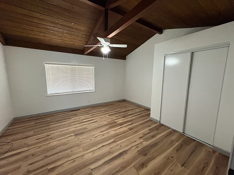 5070 Poplar Rd — Photo 13