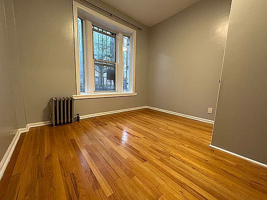 4th image of 92 Woodruff Ave APT 1A