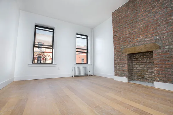 Rented by REAL New York | media 12