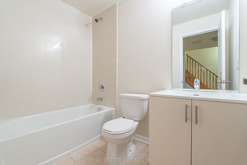 Toronto Townhouse for rent - 2 Bedrooms — photo 15