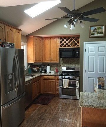 4th image of 29W165 Bolles Ave
