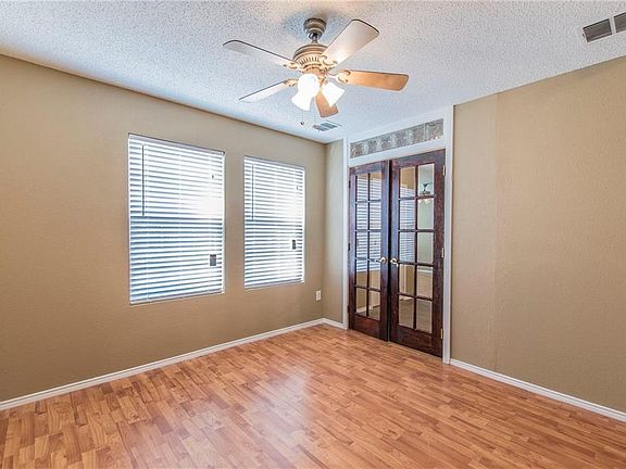 3rd image of 1411 Leeward Ln