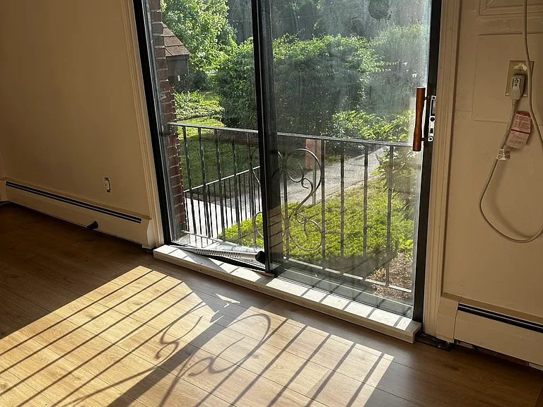36 English Village Rd #36R — Photo 2