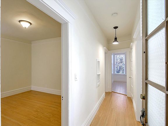 2nd image of 4170 17th St APT 204