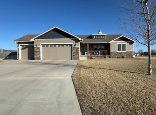 3310 Breckenridge Rd, Dodge City, KS 67801