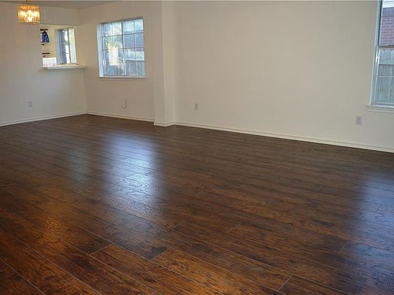 5th image of 510 Deercreek Ln