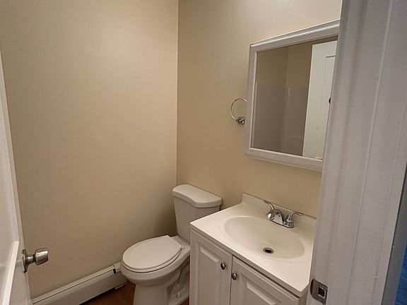 4th image of 77-79 Chestnut St #2