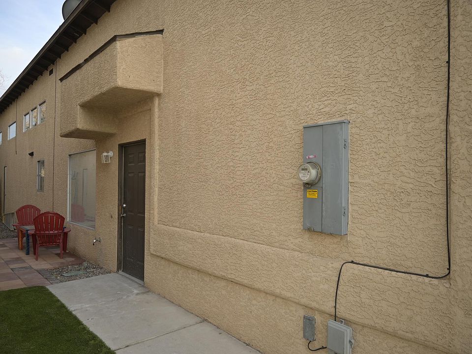 1st image of 419 S Tonopah Dr