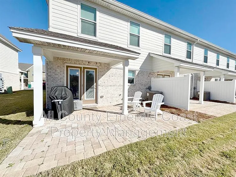 400 Mattie M Kelly Blvd #14 — Photo 8