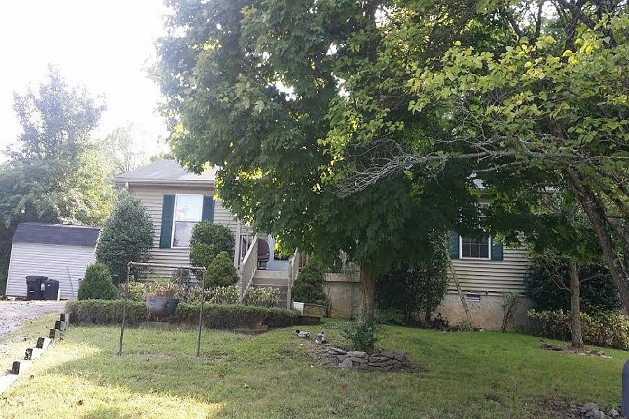 1st image of 105 Jackson Ct