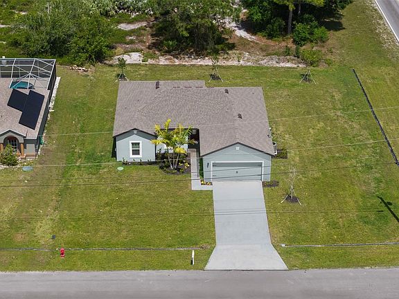 2nd image of 301 SW Kane Street