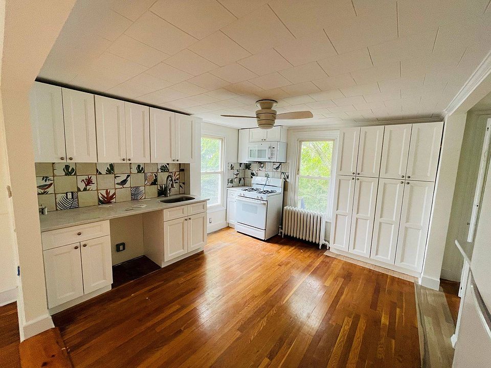 1st image of 250 8th Ave APT 2
