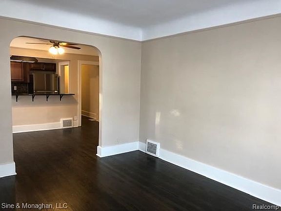 3rd image of 1134 Wayburn St