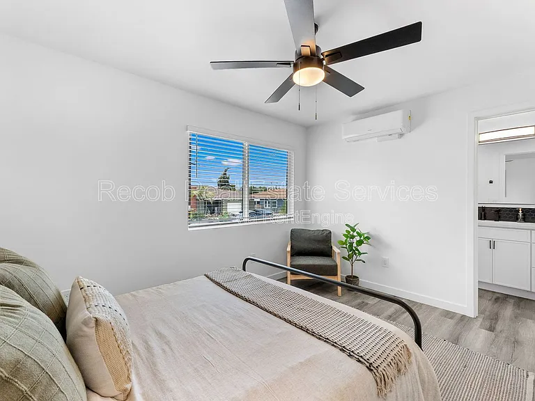 5248 Adams Ave — Photo 9