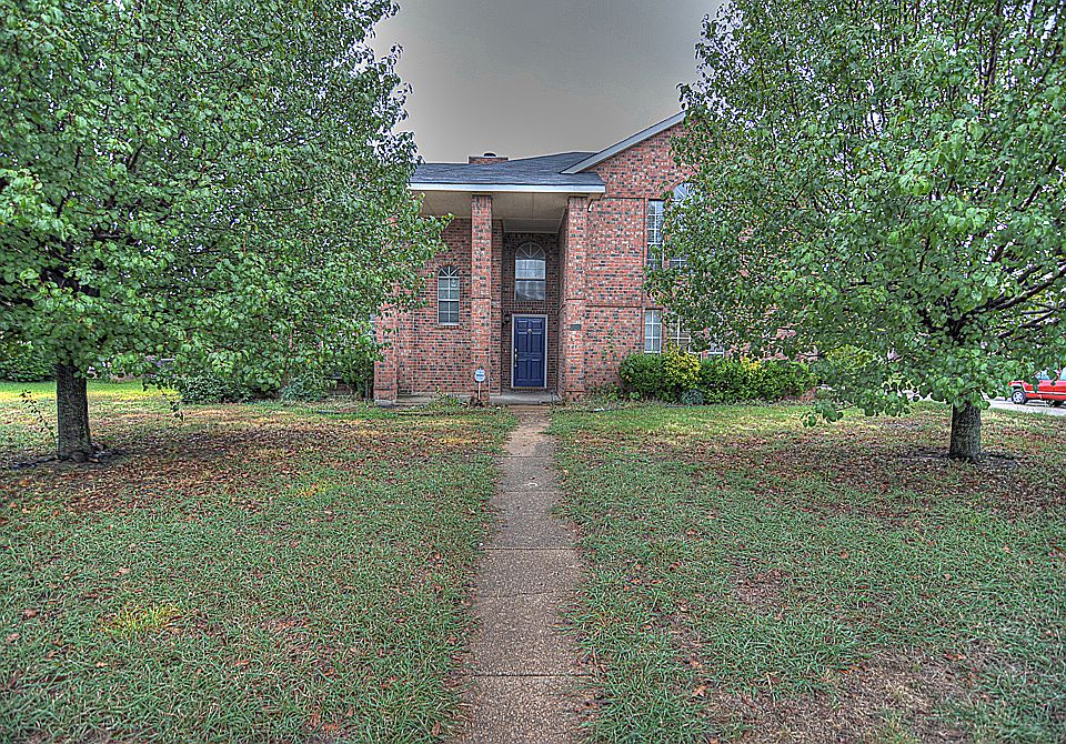 1st image of 700 Beechwood Dr