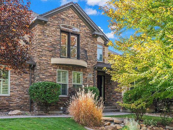 2nd image of 682 E Healey Blvd S