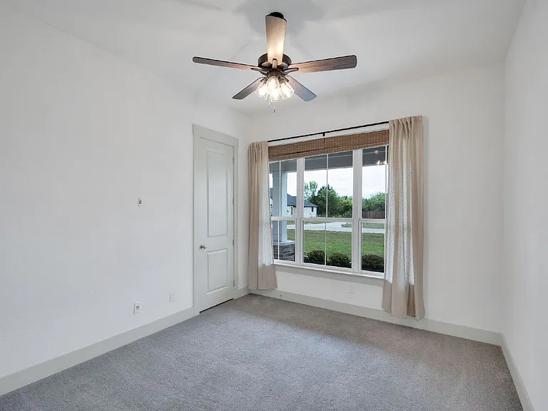 140 Farish Ln — Photo 19
