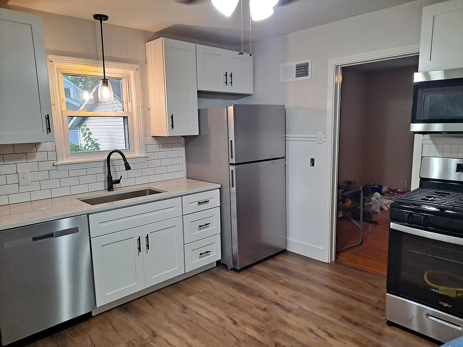 2 bed, 800 sqft, $1,400 — Photo 3