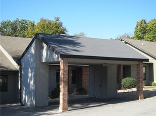3 Spurlock Ln, Bella Vista, AR 72714