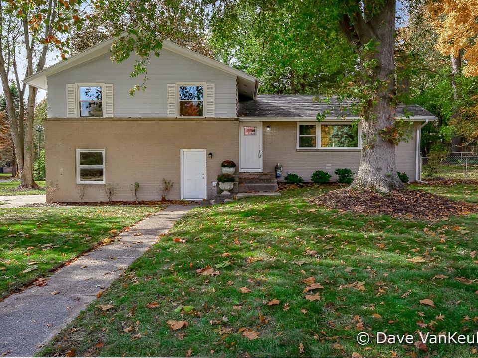 1st image of 4361 Braeburn Dr SE