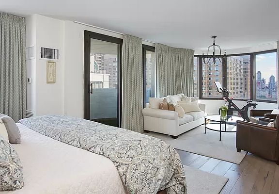 5th image of 44 W 62nd St #29B