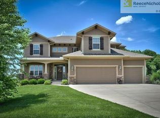 15724 Hayes St, Overland Park, KS 66221
