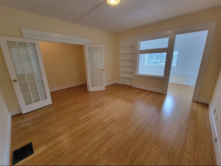 OR - 2311-2317 SE Hawthorne Blvd - KF - 2311 — Photo 6