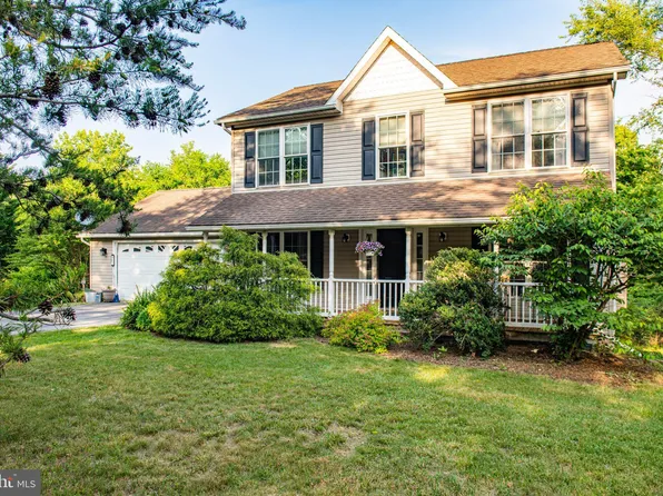 67 Jasmin Ct, Hedgesville, WV 25427