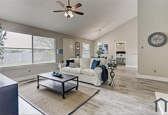 2nd image of 17218 Quail Glen Dr